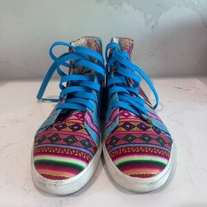 Inkkas Multicolor High-Top Sneakers with Blue Accents